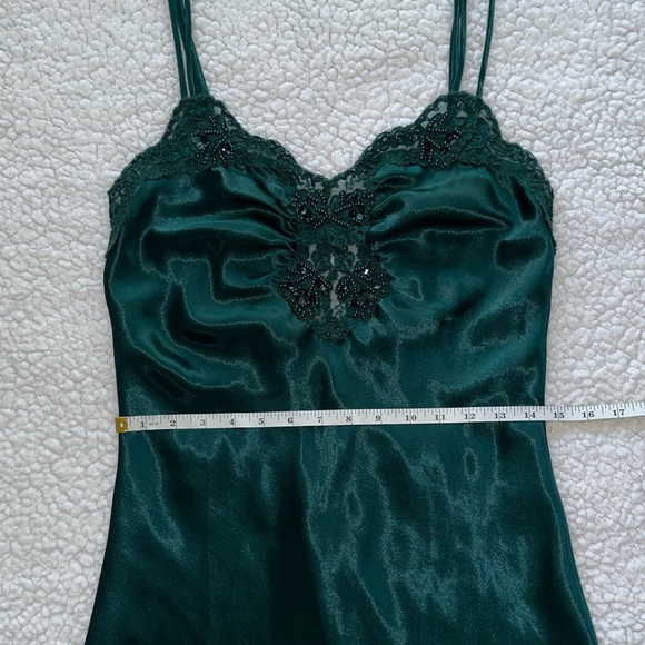Gold Label Victoria’s Secret vintage emerald green lace satin slip nightgown P - Picture 8 of 10